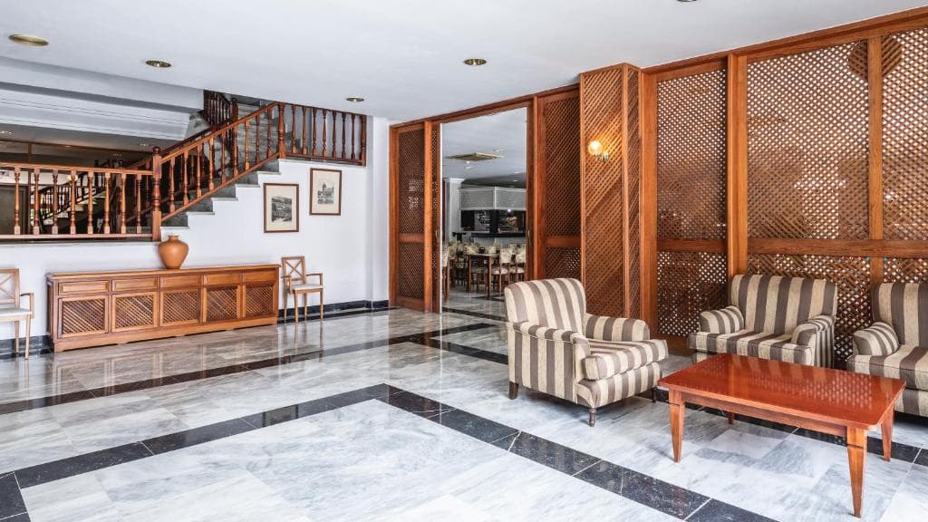 Be Smart Florida Plaza - 16