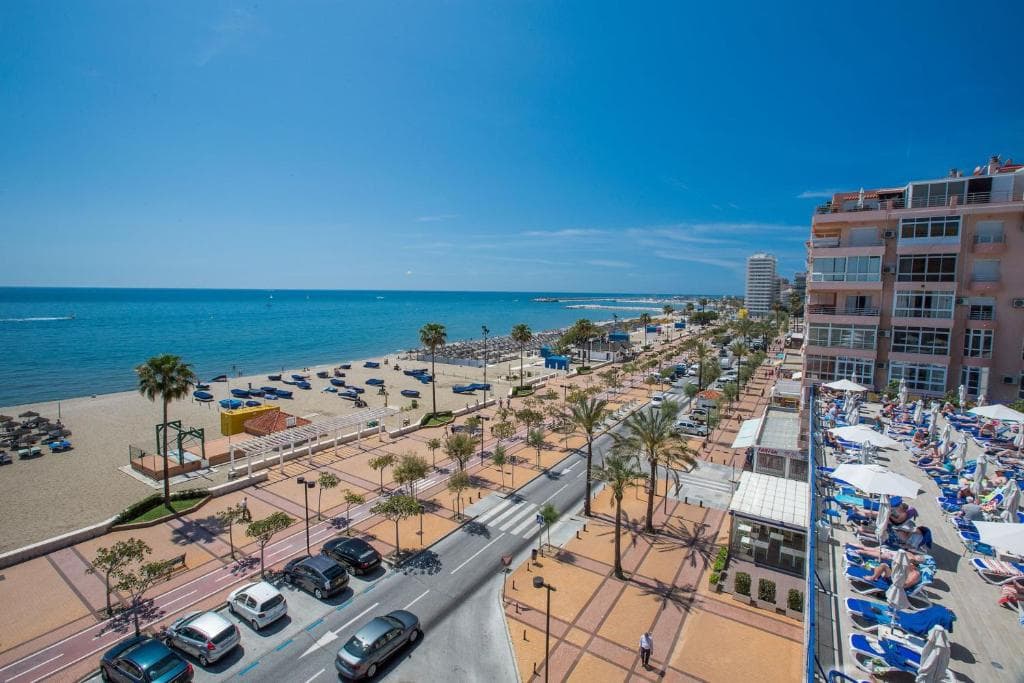 Yaramar - Adults Recommended - 14