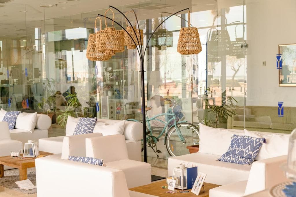 Yaramar - Adults Recommended - 21