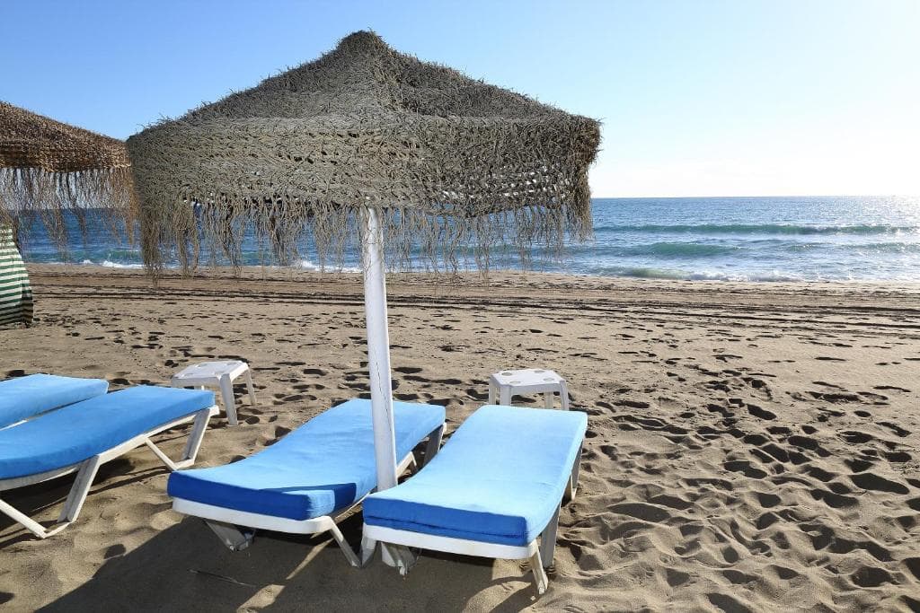 Yaramar - Adults Recommended - 28