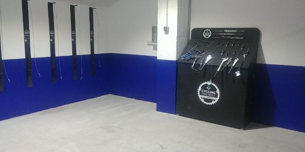 Yaramar - Adults Recommended - 38