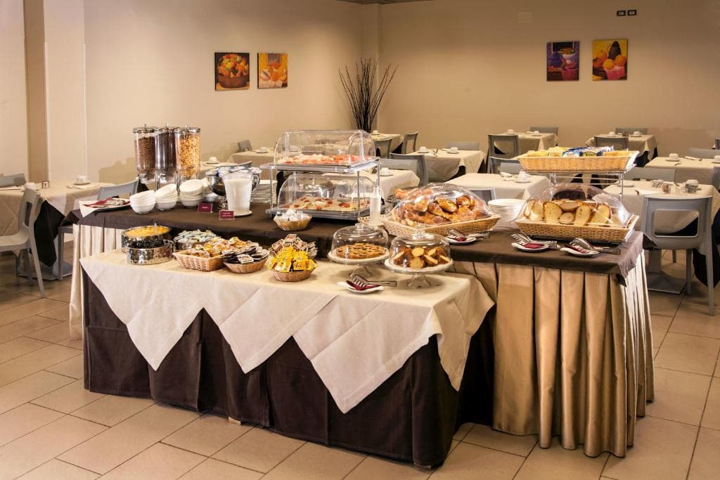 Hotel Artis - 3