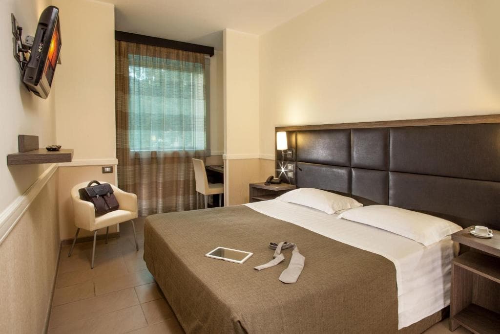 Hotel Artis - 8