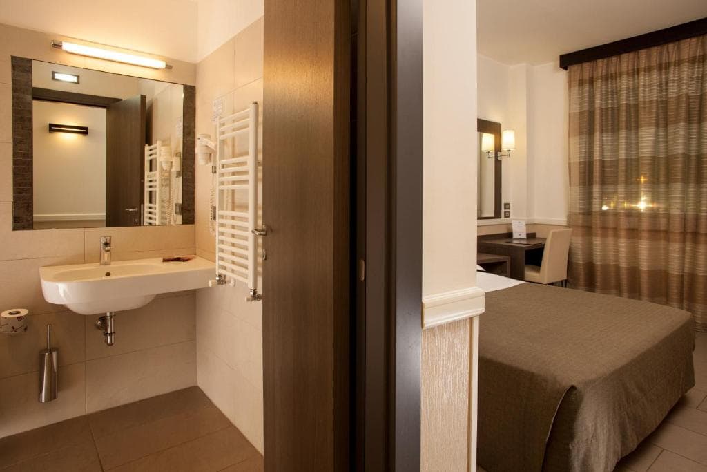 Hotel Artis - 28