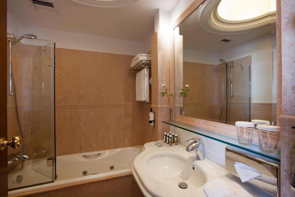 Electra Hotel Athens - 27