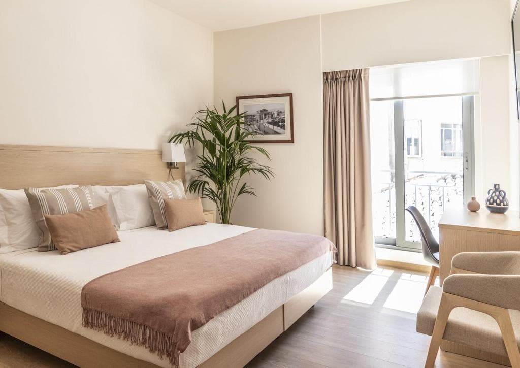 Gallery Suites & Residences - 24