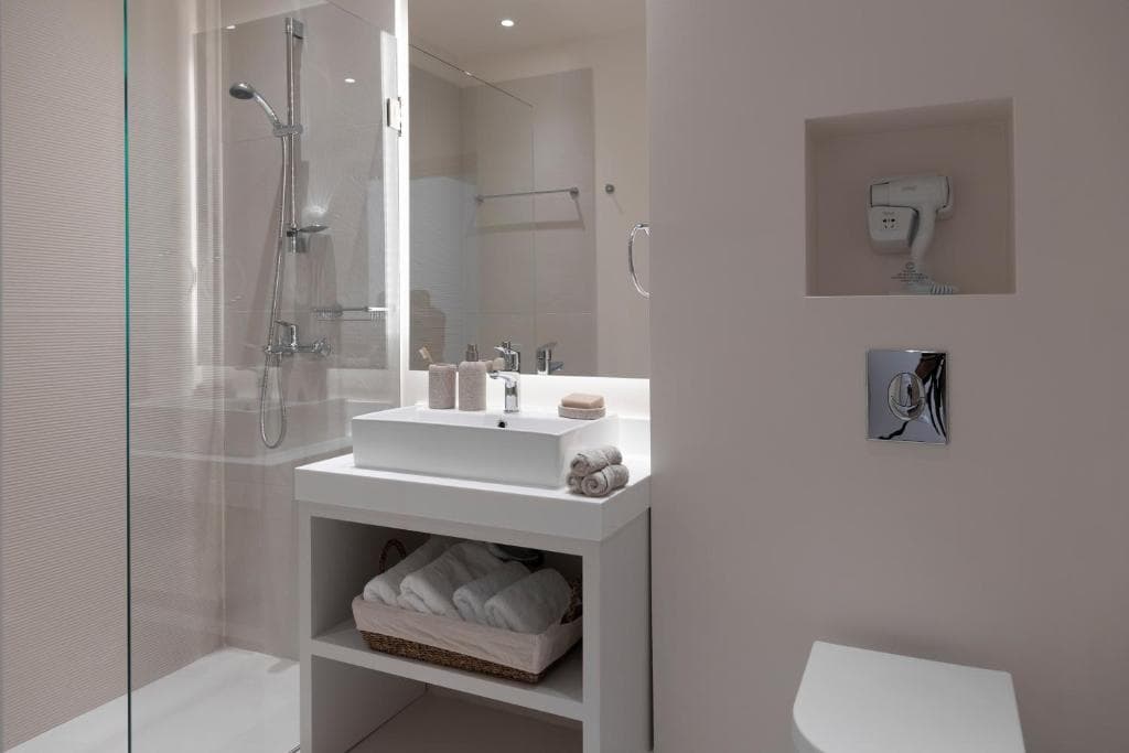 Gallery Suites & Residences - 29
