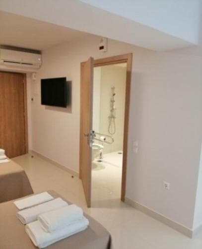 Gallery Suites & Residences - 38