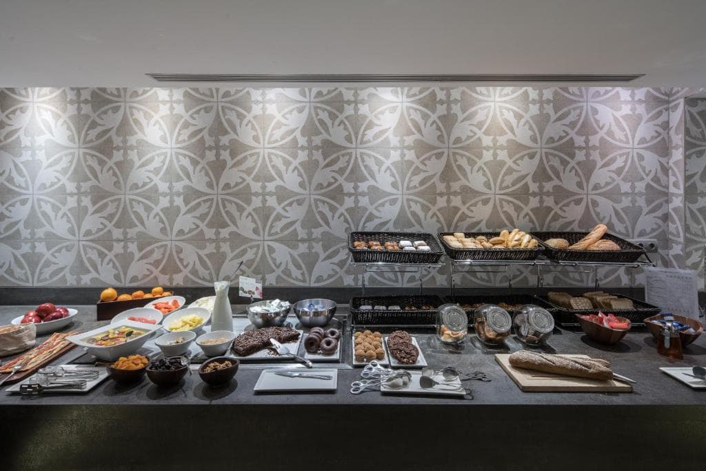 Catalonia Park Güell - 40