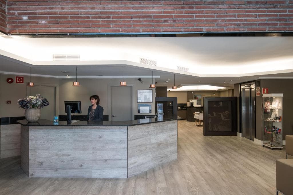 Catalonia Albeniz - 13