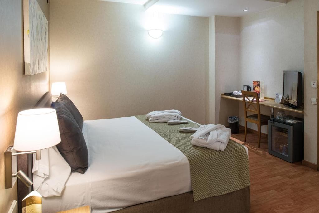 Catalonia Albeniz - 23