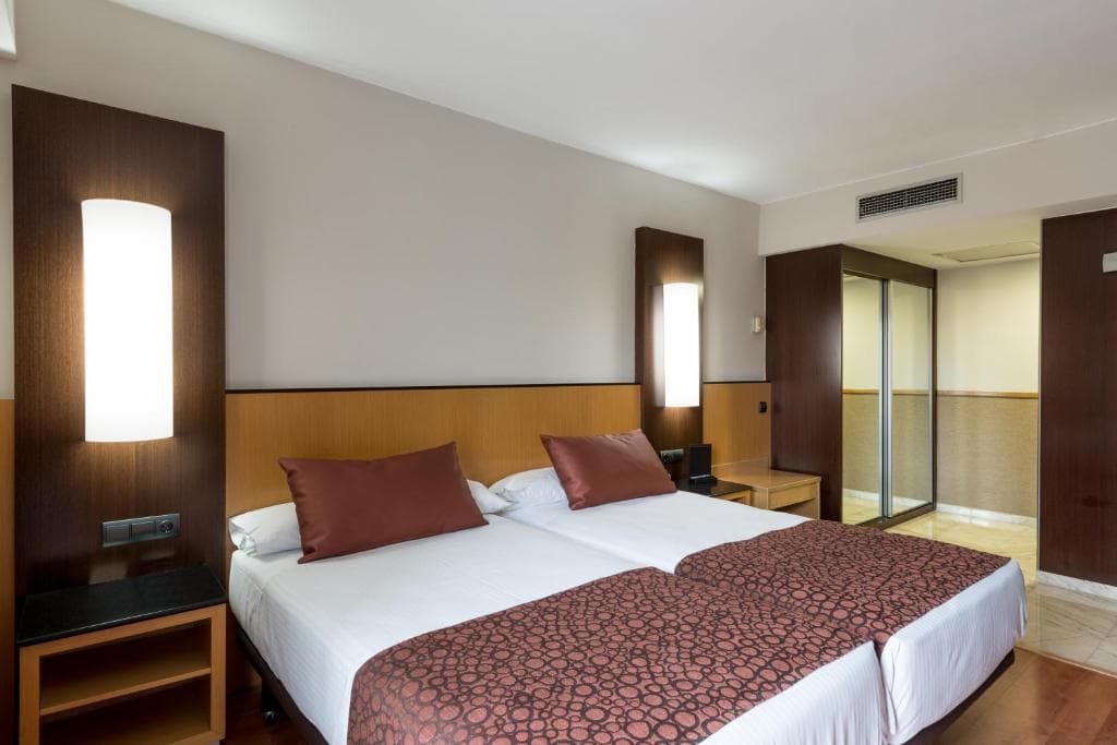 Catalonia Atenas - 25