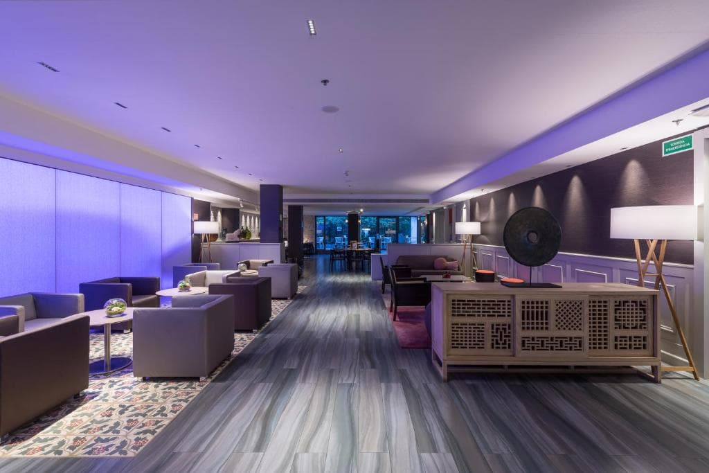 Catalonia Square - 10