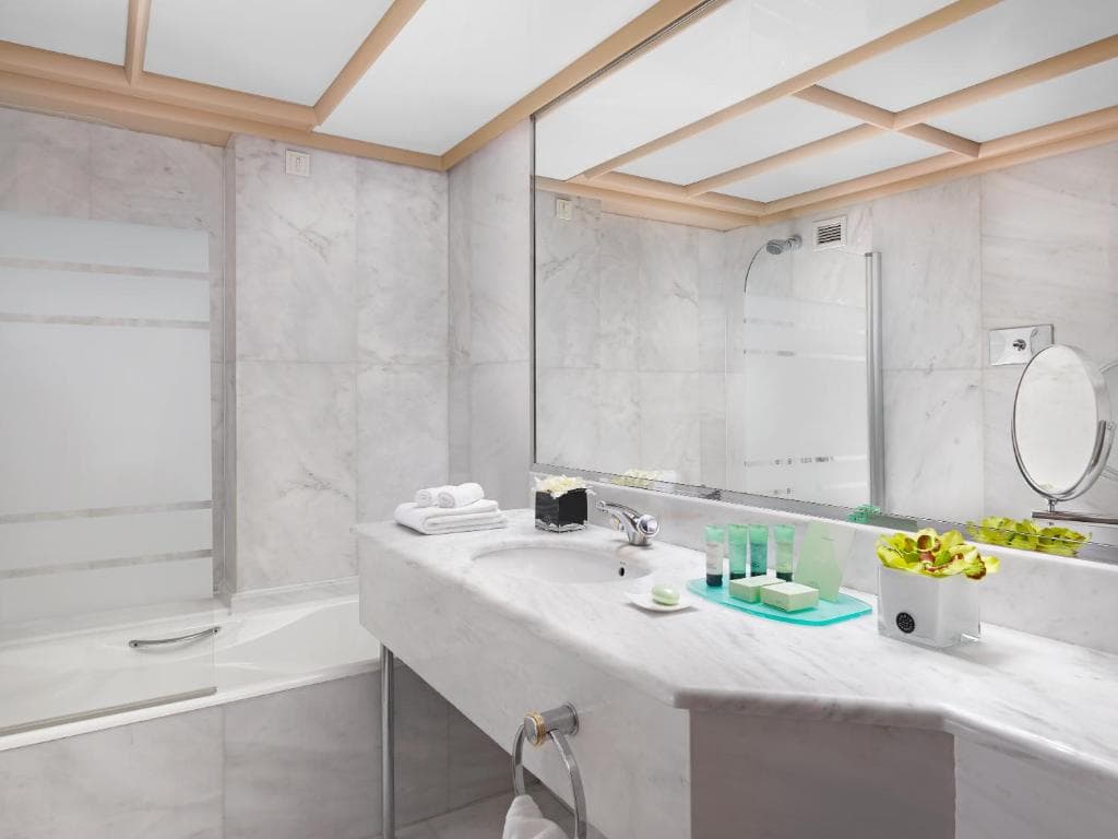 NJV Athens Plaza - 2