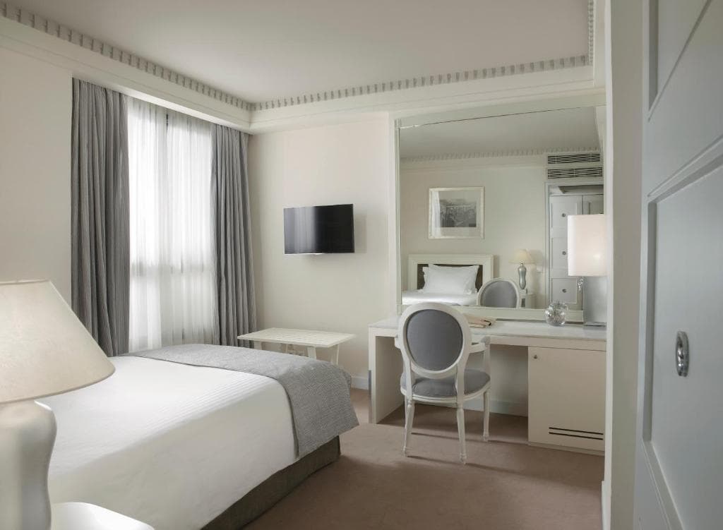 NJV Athens Plaza - 44