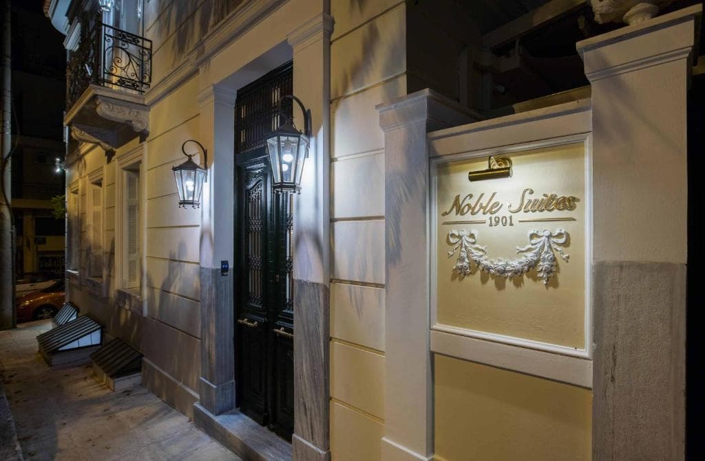 Noble Suites - 8