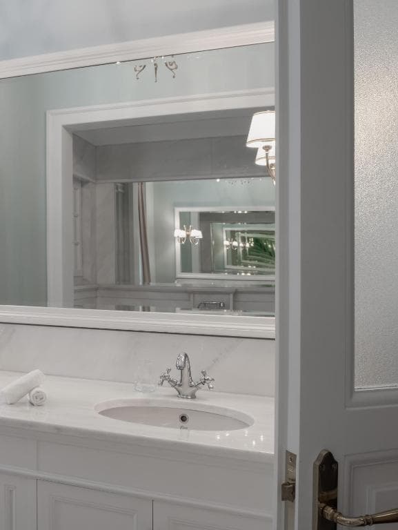 Noble Suites - 10