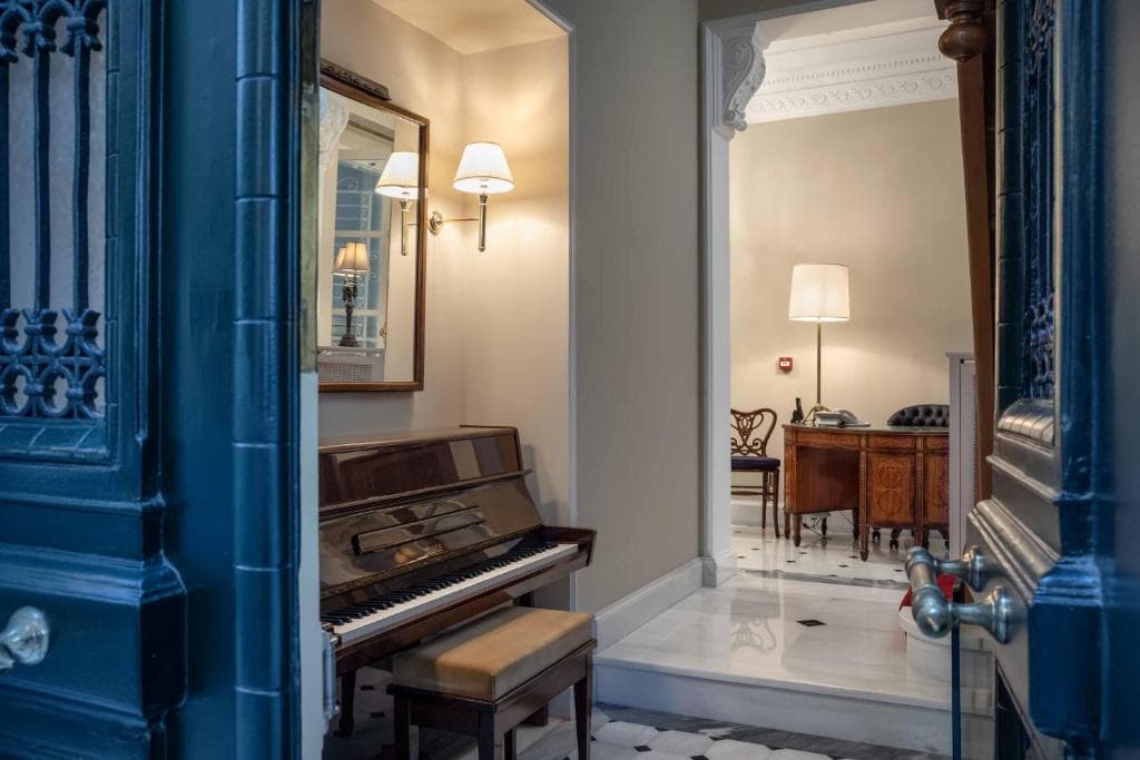 Noble Suites - 20