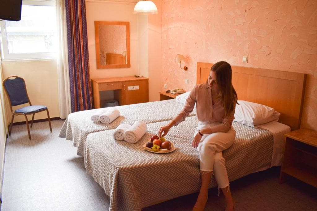 Savoy Hotel Piraeus - 4