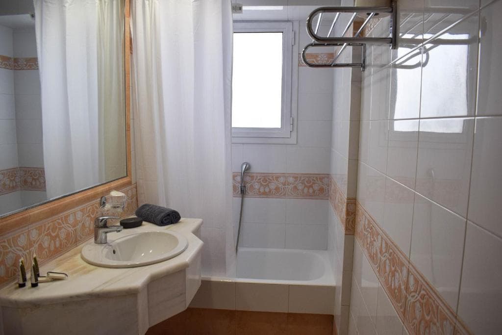 Savoy Hotel Piraeus - 5