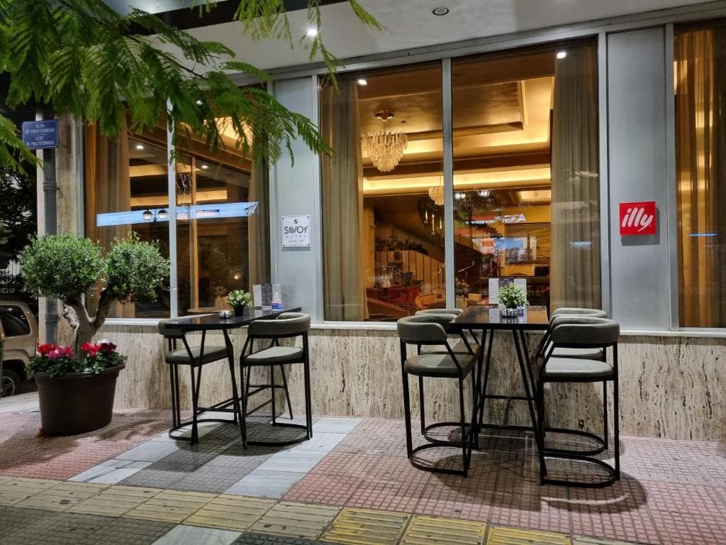 Savoy Hotel Piraeus - 9