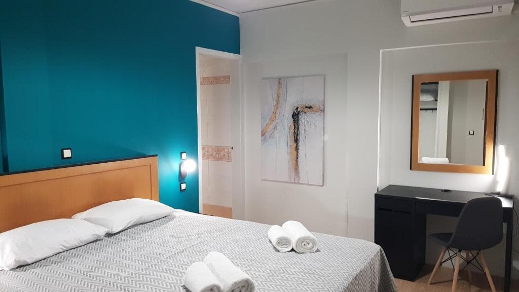 Savoy Hotel Piraeus - 11