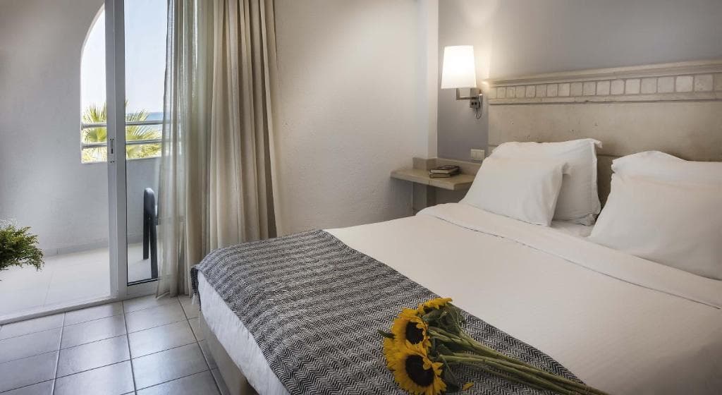Glaros Beach Hotel - 3