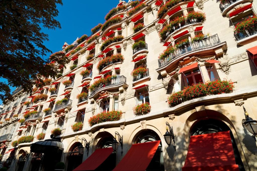 Plaza Athenee - Dorchester Collection - 1