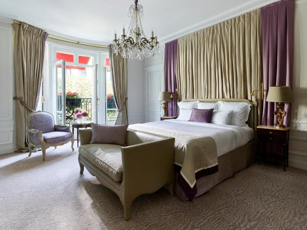 Plaza Athenee - Dorchester Collection - 11