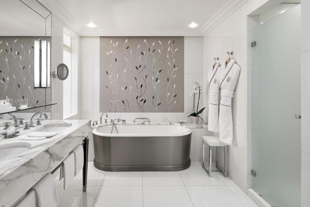 Plaza Athenee - Dorchester Collection - 28