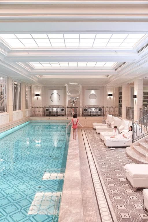 Four Seasons Hotel George V - 5
