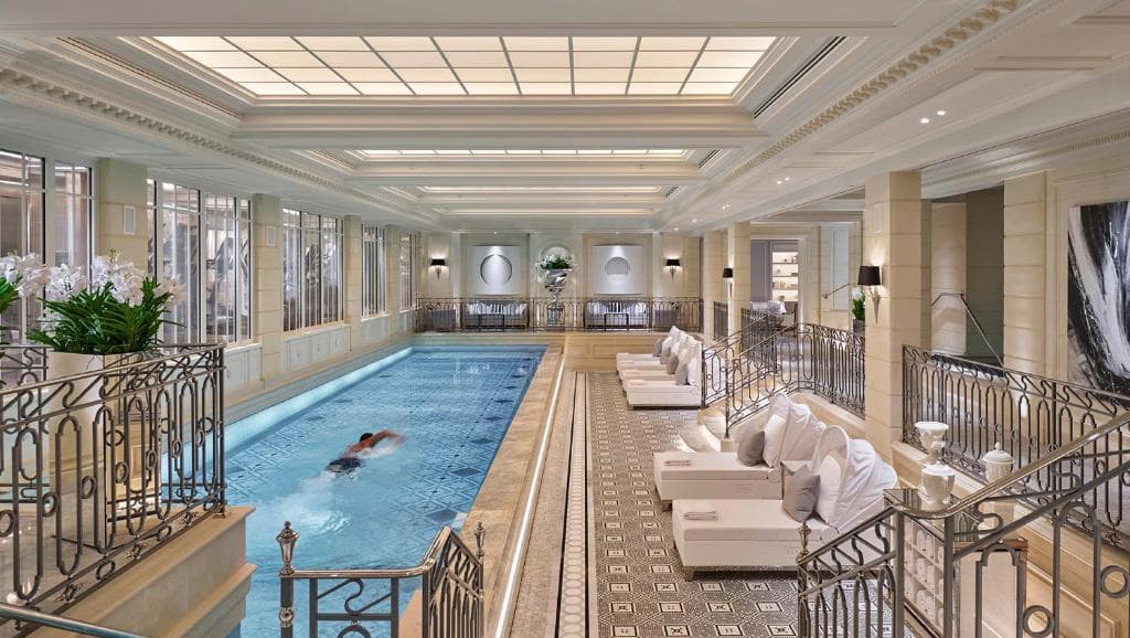 Four Seasons Hotel George V - 32