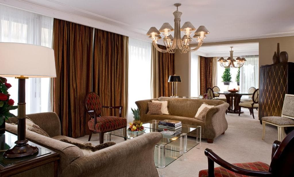 Warwick Paris - 5
