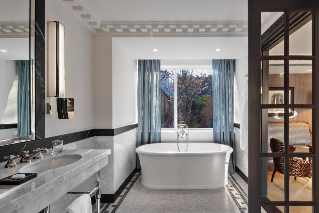 Hotel de Berri Champs-Elysees, a Luxury Collection Hotel - 3