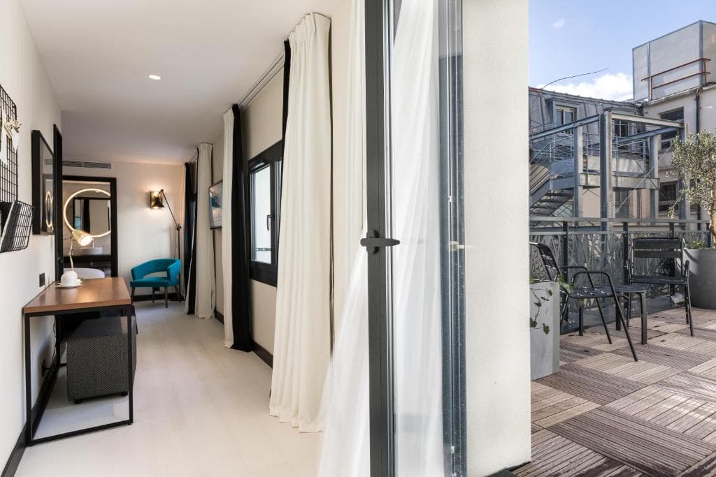 Laz' Hotel Spa Urbain Paris - 17