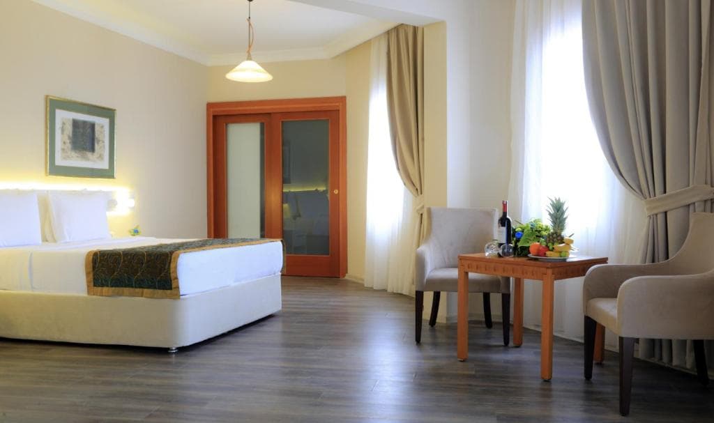 Roseira Beach Resort - 7