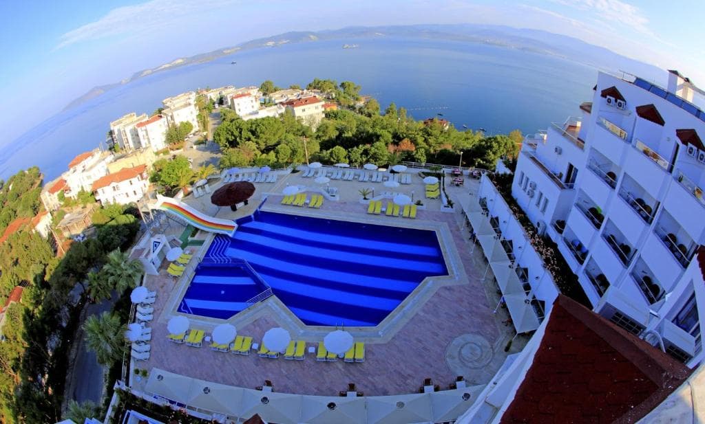 Roseira Beach Resort - 11