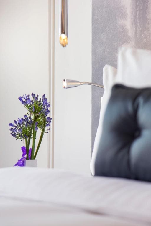 Renaissance Paris Nobel Tour Eiffel Hotel - 24