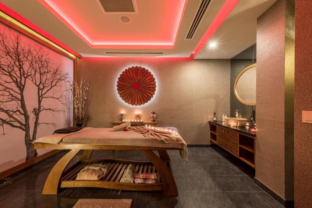 Elite Luxury Suite & Spa - 22