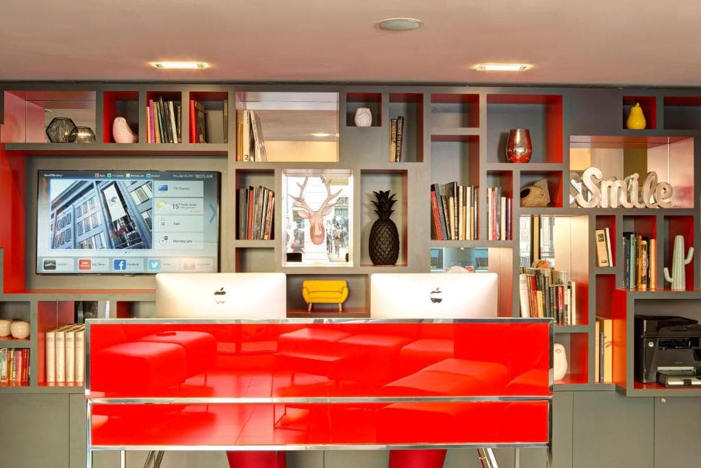 iQ Hotel Roma - 38