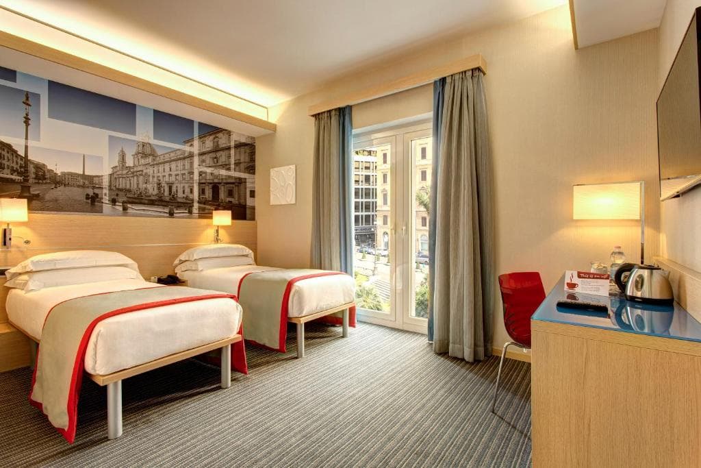 iQ Hotel Roma - 45