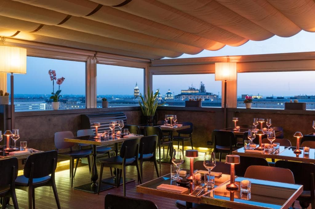 The Independent Hotel - 1