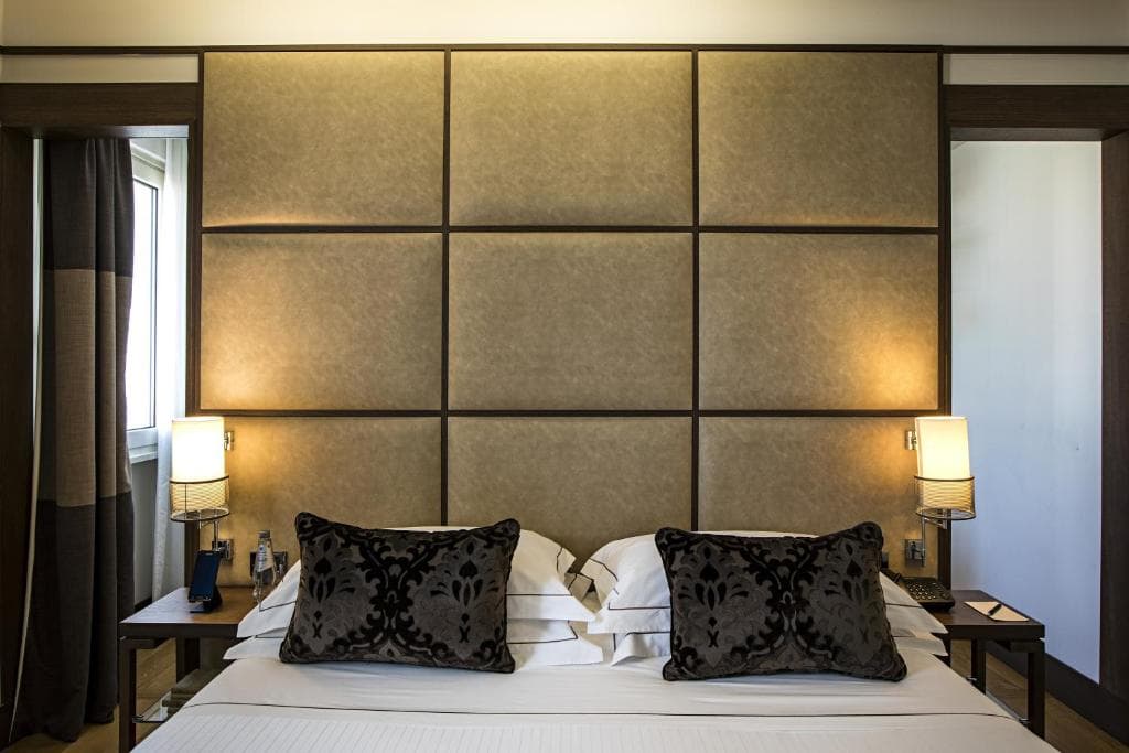 The Independent Hotel - 26