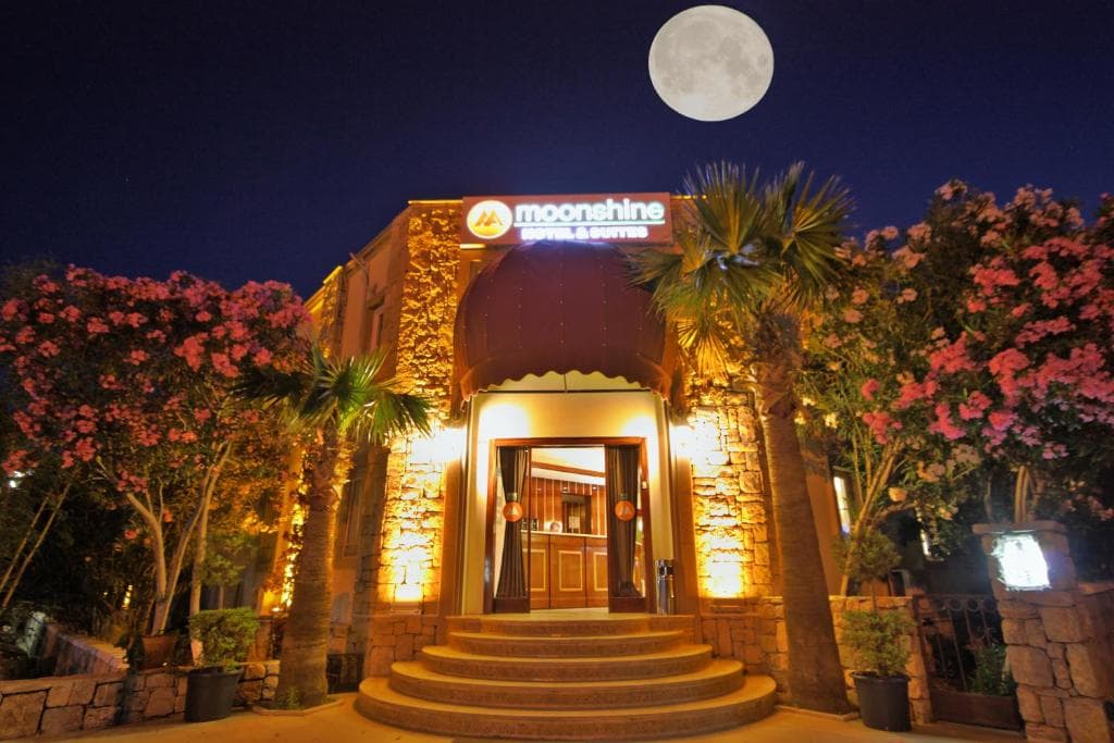 Moonshine Hotel & Suites - 88