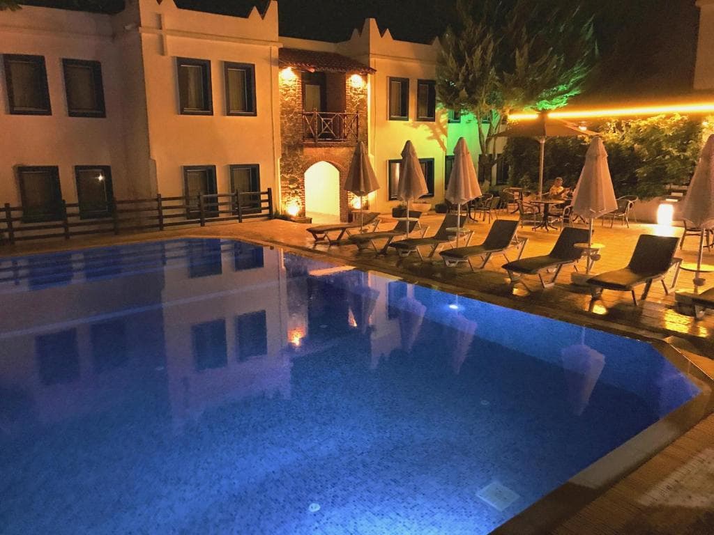 Atrium Hotel - 12