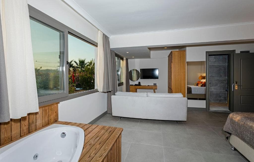 Yalipark Beach Hotel - 29