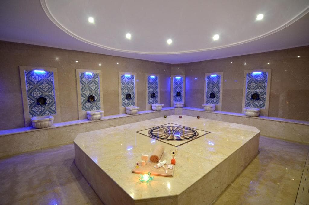 Azka Hotel - 21