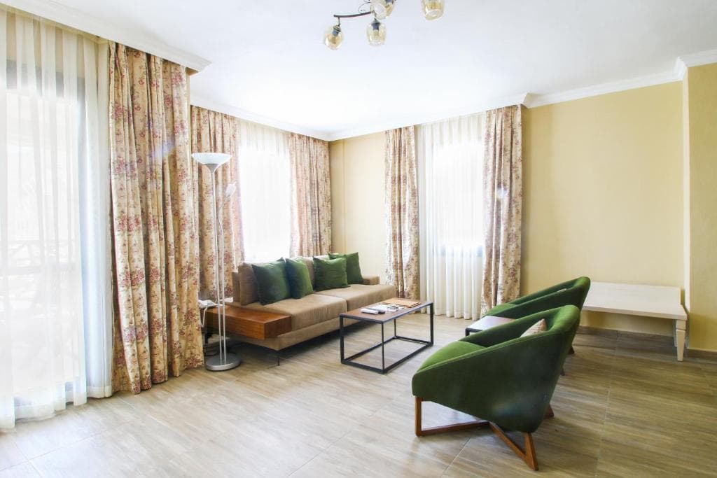 Azka Hotel - 37