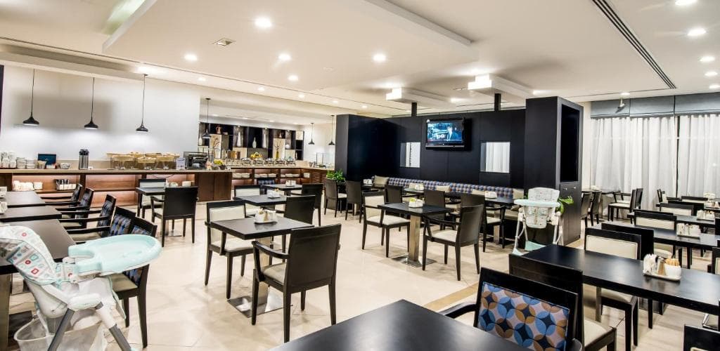 Hotel Holiday Inn Express Dubai Jumeirah - 4