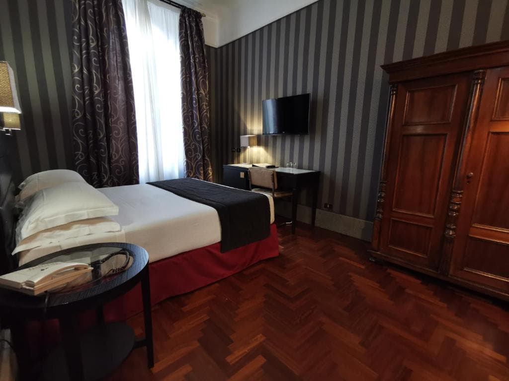 Royal Court Hotel - 26
